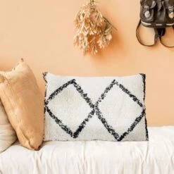 Coussin Berbere Box - 30 X 50 Cm - Beige Et Noir -TODAY || Disney || Fisher Price Soldes coussin berbere box 30 x 50 cm beige et noir 3218113050899 564840