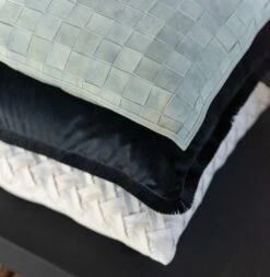 Coussin Carré En Cuir Vert Philippe 45 X 45 Cm -TODAY || Disney || Fisher Price Soldes coussin carre en cuir vert philippe 45 x 45 cm 5400924179380 1340114