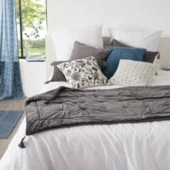 Edredon Velours Sonia - 80 X 180 Cm - Gris -TODAY || Disney || Fisher Price Soldes edredon velours sonia 80 x 180 cm gris 3560238657959 735674