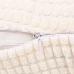 Jeu De Coussin 2 Pcs Velours 45 X 45 Cm Blanc Cassé -TODAY || Disney || Fisher Price Soldes jeu de coussin 2 pcs velours 45 x 45 cm blanc casse 3666722469654 732201