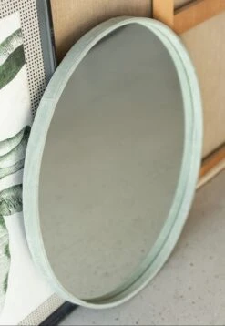 Miroir Rond Cuir Vert Patty D 40 Cm -TODAY || Disney || Fisher Price Soldes miroir rond cuir vert patty d 40 cm 5400924179458 1340118